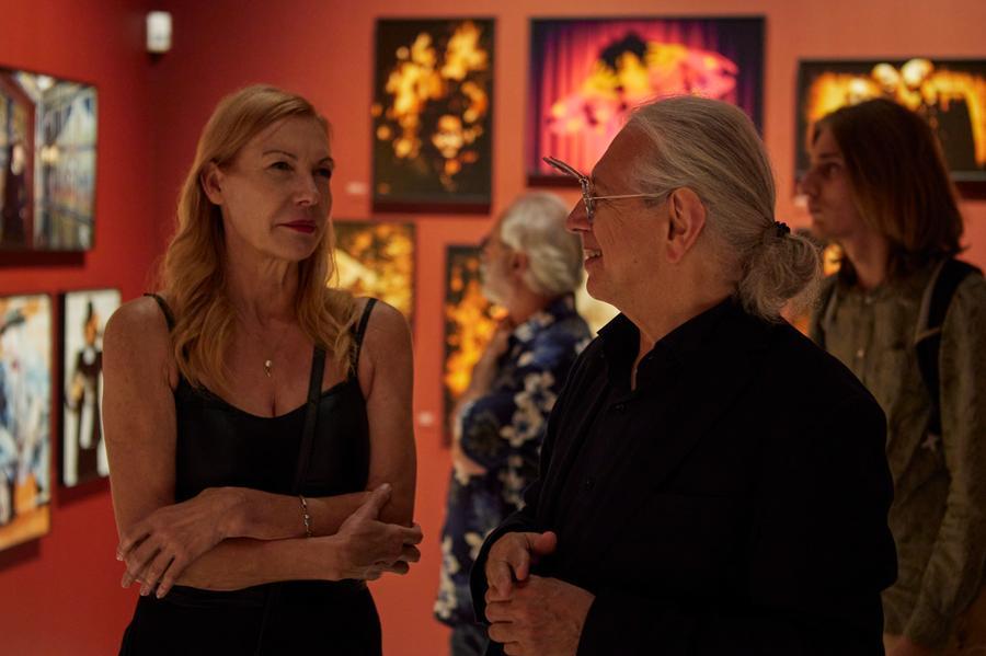 Ferrara, scatti di una vita: Harari ai Diamanti con i suoi Incontri