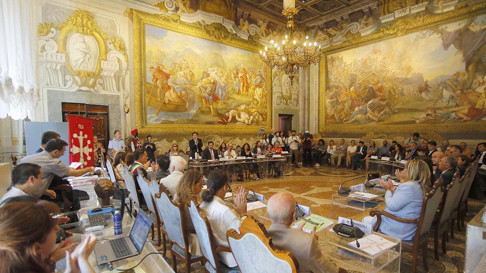 Pisa, la rilevazione del sindaco Conti: «Tesoretto di 15 milioni per manutenzioni e servizi»