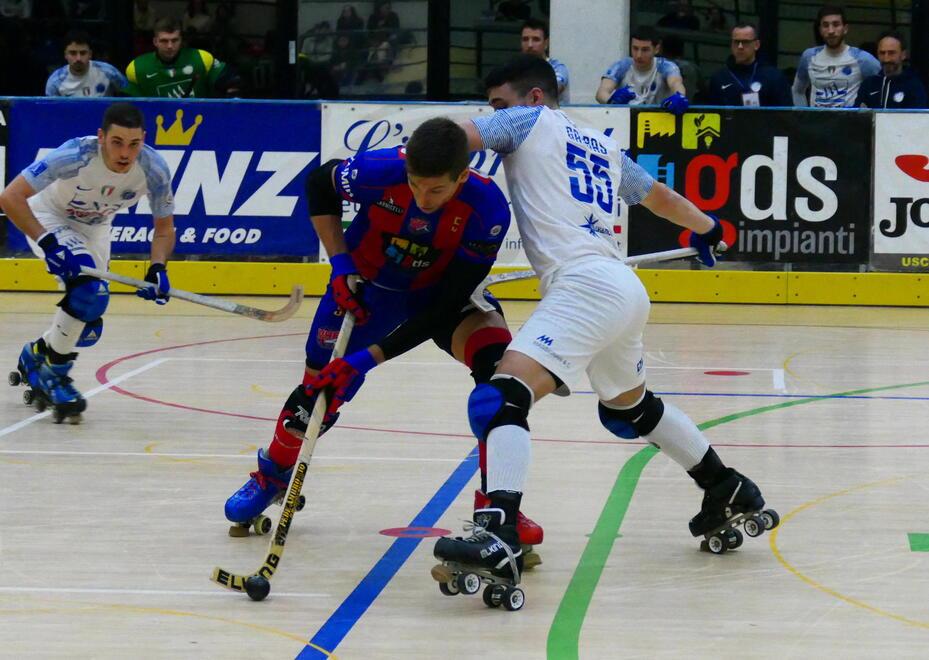 Hockey, gli azzurri di Bertolucci in pista per il titolo continentale 