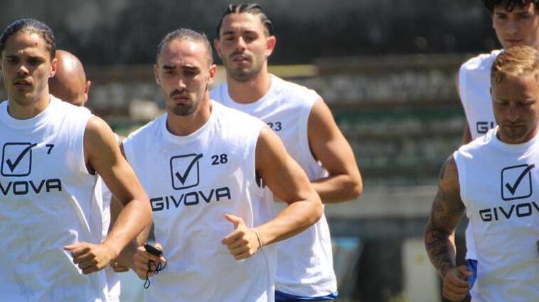 Carrarese, partito l’assalto alla serie B: visite e ritiro a Pontremoli