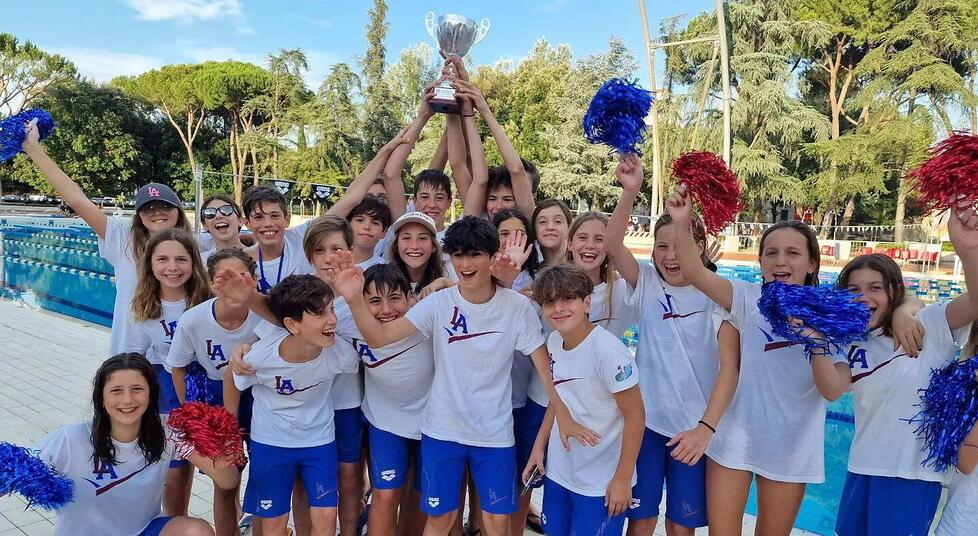 Nuoto, trascinata dal baby prodigio Santarelli Livorno Aquatics d’argento ai regionali Esordienti - I nomi<br>
