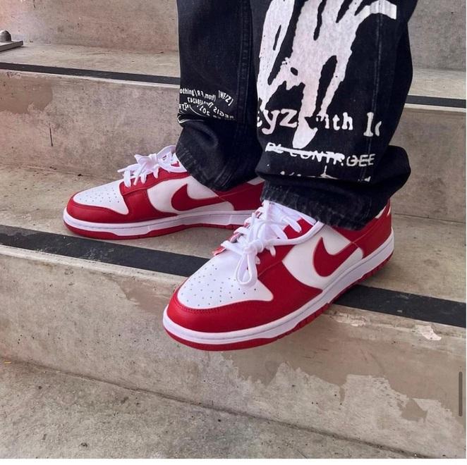 Formigine, su Tik Tok 17 milioni di visualizzazioni vendendo sneakers 