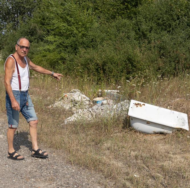 Modena. «Quando piove abbiamo l’acqua in casa: i rifiuti fanno da tappo» 
