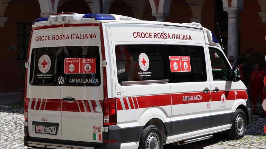 Arezzo, si era tuffato nel lago mentre era a pesca: ritrovato dopo una notte il corpo di un 45enne
