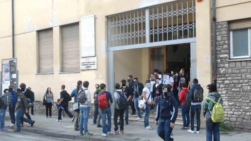 Pistoia, il valzer dei presidi in provincia: al “Petrocchi” arriva Rita Gaeta