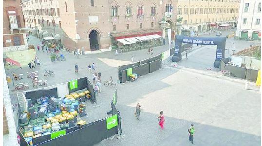 Ferrara, concerti e pareri: «Listone inadatto agli eventi ma no alla museificazione»