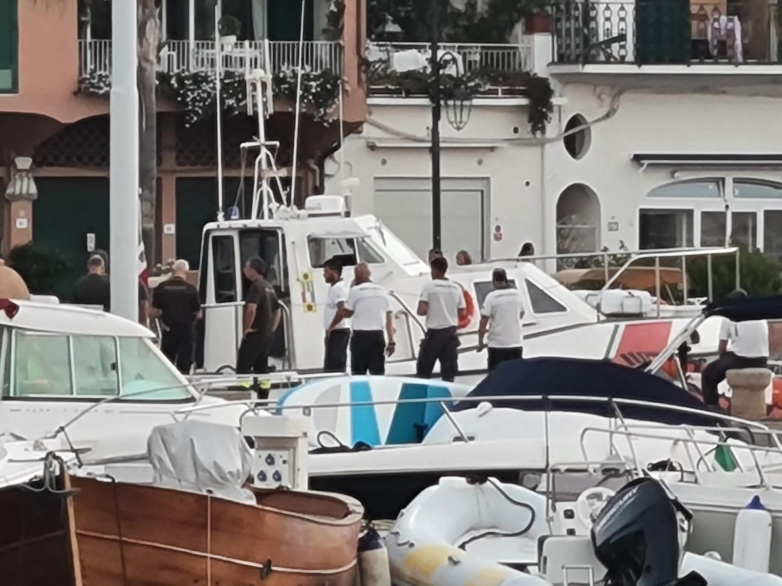 Porto Ercole, 25enne disperso in mare: «Sono ad Ansedonia e sto bene», la telefonata dopo otto ore in acqua