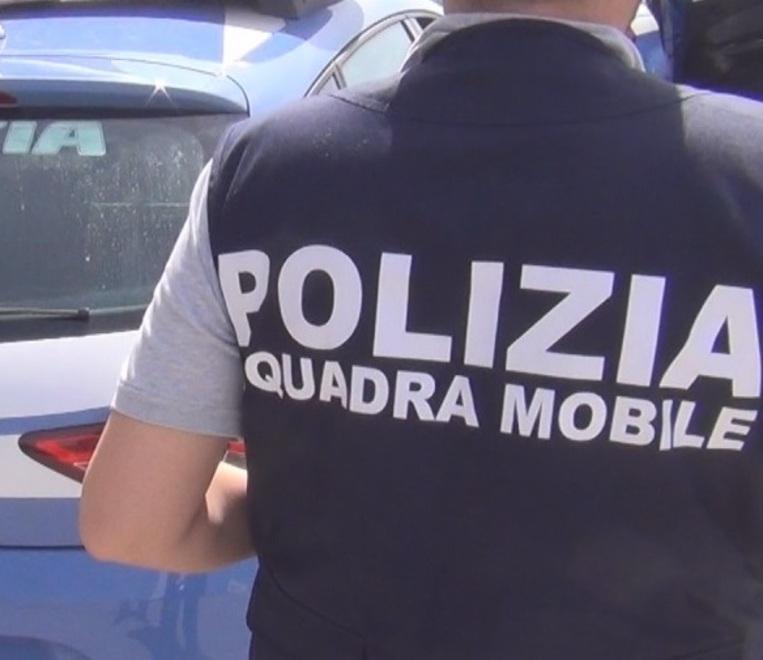 Arrestati dalla squadra mobile 4 spacciatori di cocaina e hashish