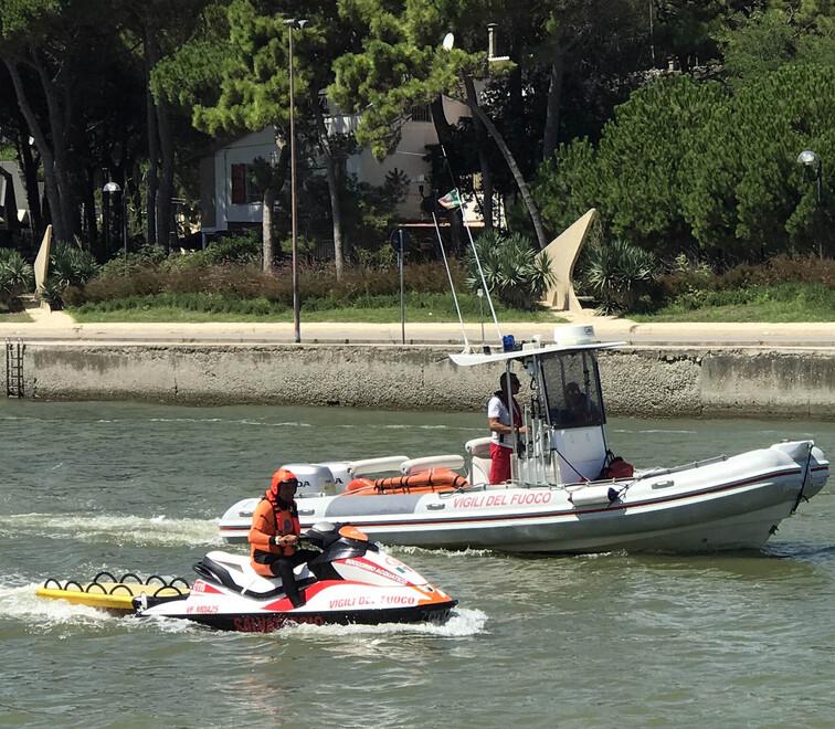 Lido Estensi, tre fratellini salvati nel Logonovo: «Non vedevo le teste»