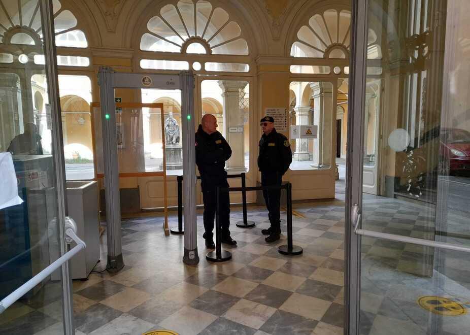 Tangenti in Comune a Livorno: due professionisti condannati. Chi sono e le accuse
