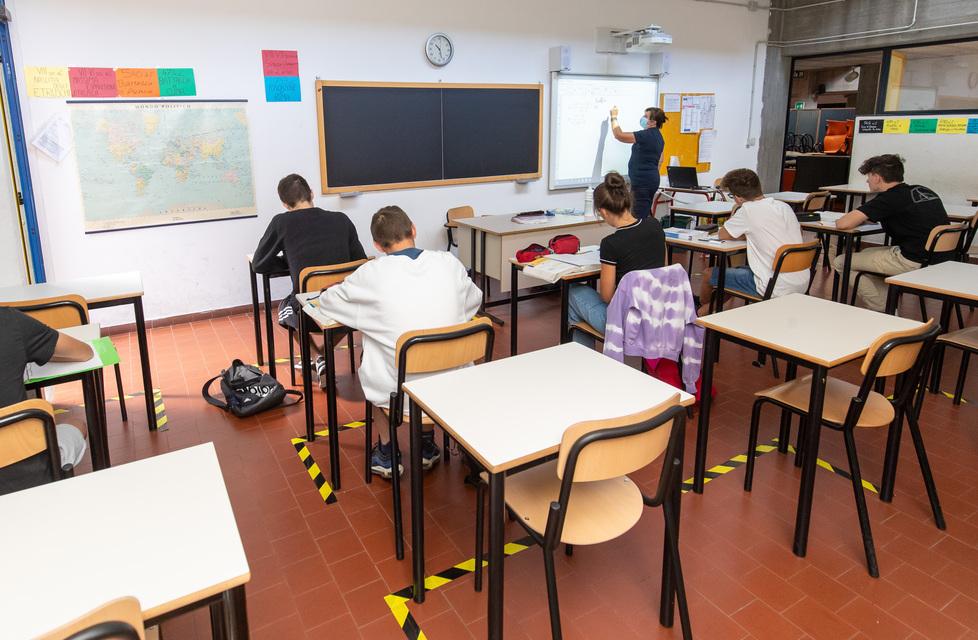 Insegnanti, a Pistoia per 476 c’è il ruolo ma il 40% è ancora precario
