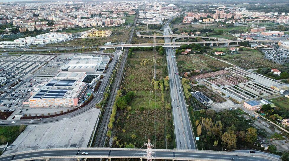 Livorno, il sindaco sul nuovo piano operativo: «Meno cemento e più verde di quello del 2019»