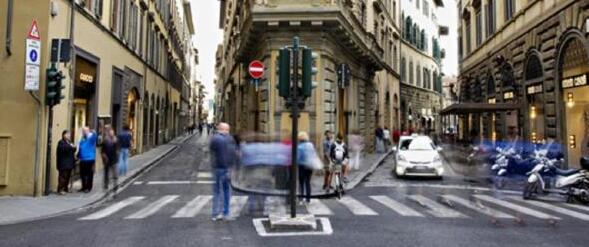 Firenze, accoltellato di notte in pieno centro