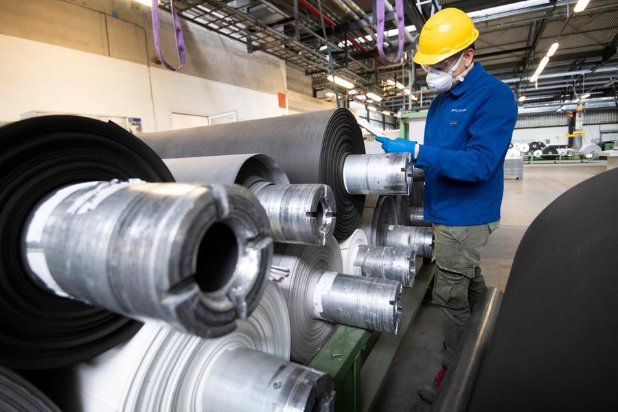 L’industria supera la manifattura nella ripartenza post pandemia