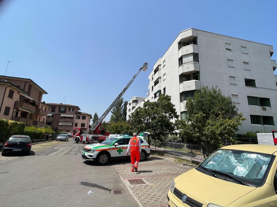 Paura a Pieve: cortocircuito provoca un incendio nello scantinato, evacuata una palazzina
