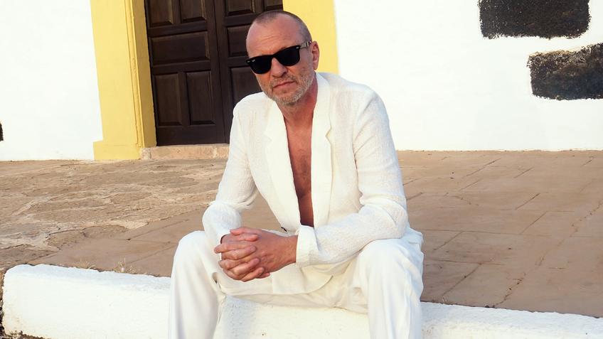 Biagio Antonacci: «Ho realizzato tutti i miei sogni. I social? Hanno cancellato il mito»