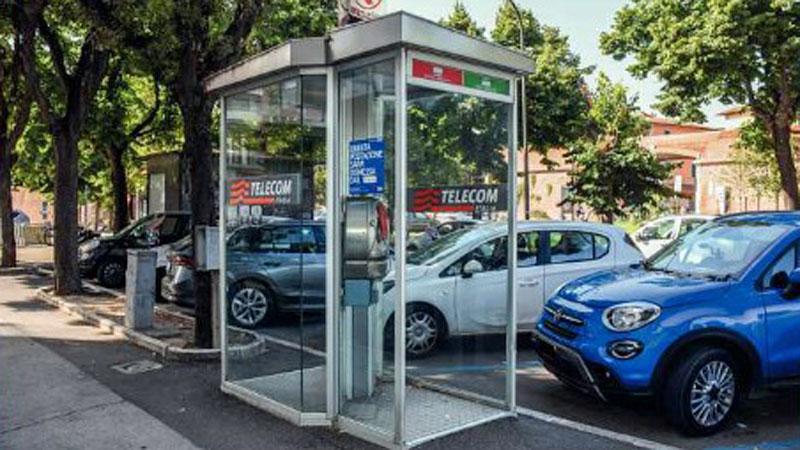 Grosseto, addio alle cabine del telefono: Tim si prepara a rimuoverle