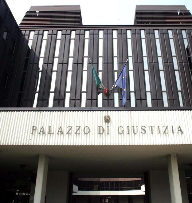 «Pressioni perché denunciassi il mio ex per gli abusi su mia figlia»