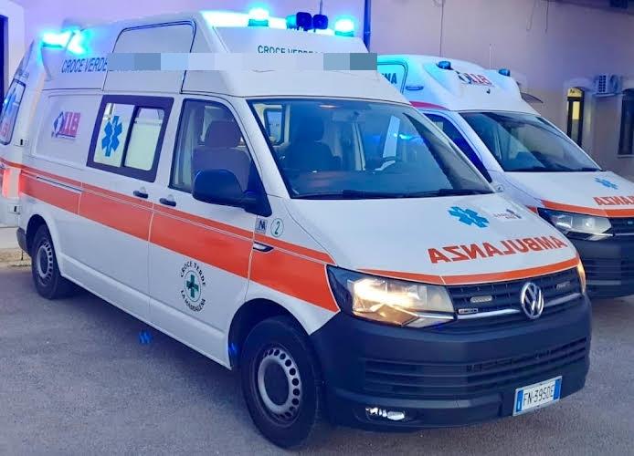 Scontro frontale fra due auto sulla 125 nei pressi di Palau: un morto e 3 feriti
