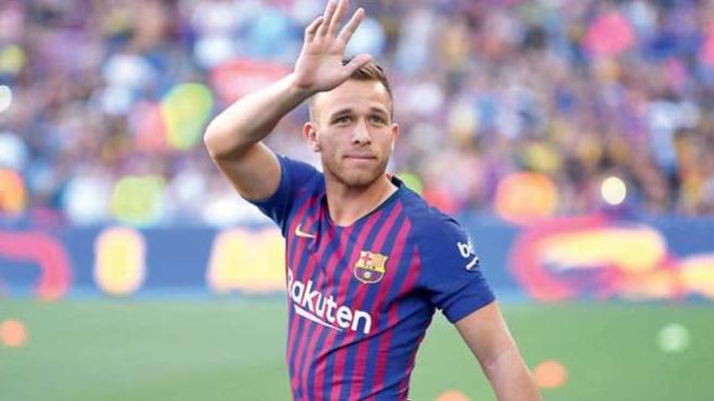 Arthur con la maglia del Barcellona
