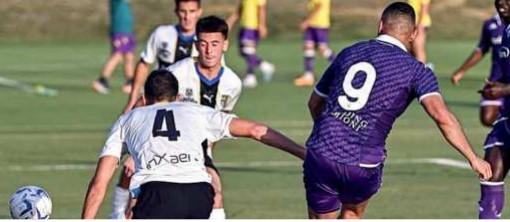
	Arthur Cabral in azione sul campo del Viola Park (Foto Acf Fiorentina)

