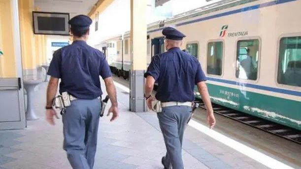 Pisa, diciottenne con un etto di hashish: arrestato<br type="_moz" />