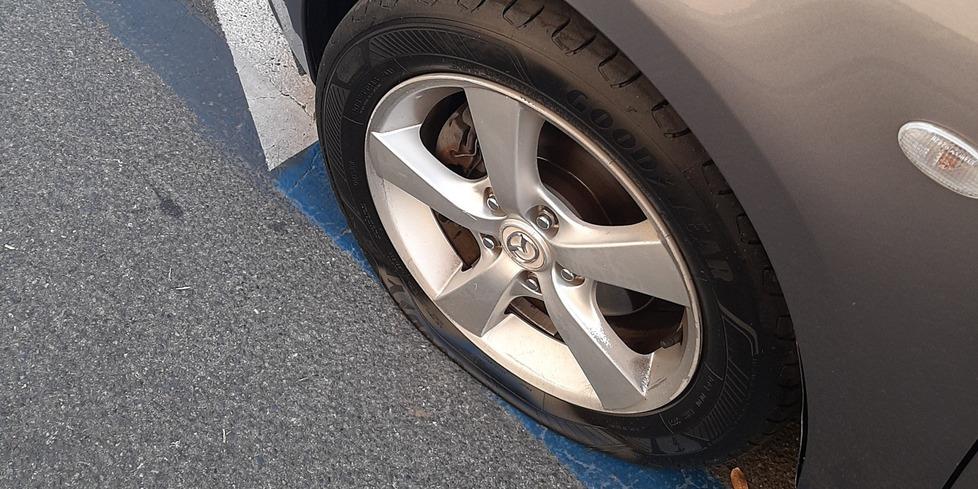La strage delle gomme bucate