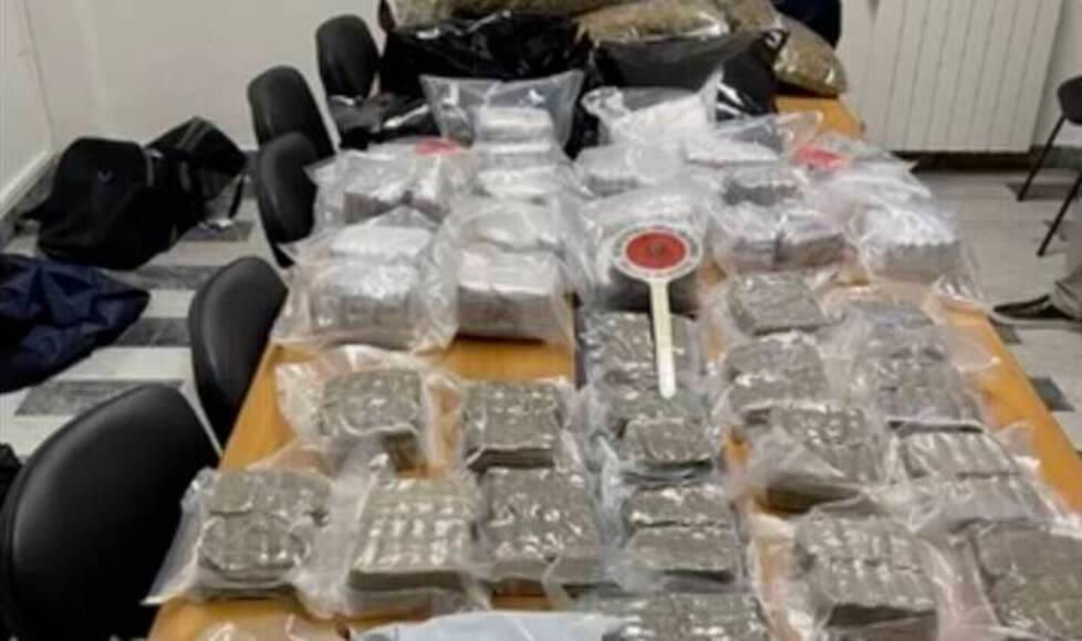 La droga sequestrata dalla polizia a seguito della maxi operazione che ha portato a 11 arresti
