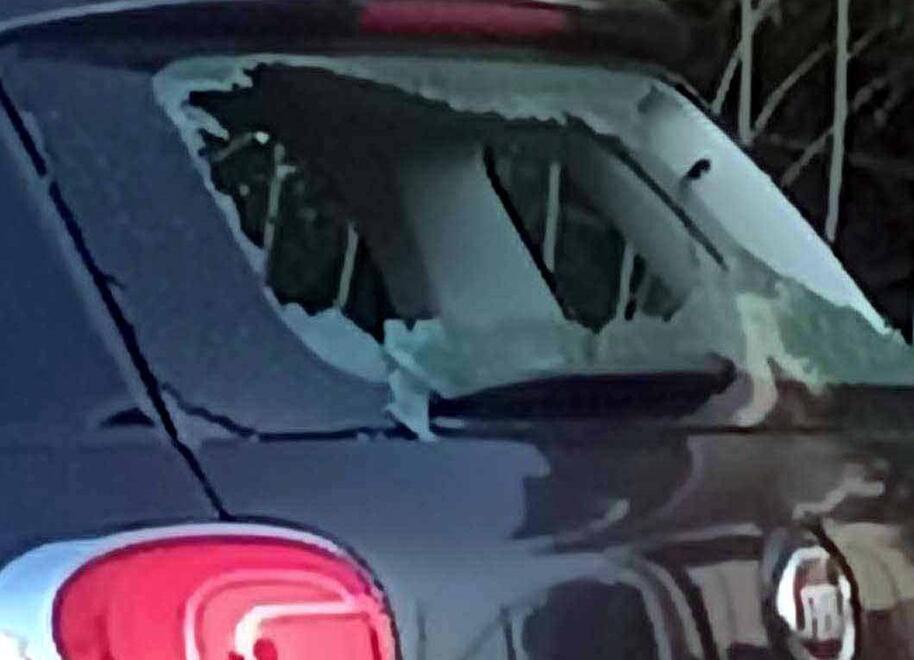 Lunigiana, vandalizzate trenta auto