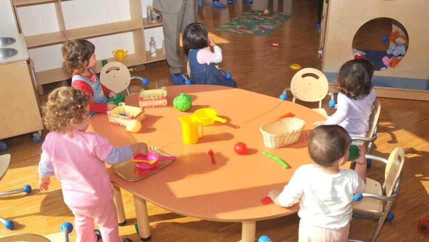 Reggio Emilia, 324 bambini in lista d’attesa per il nido: «Speriamo che ci aiuti la Regione»