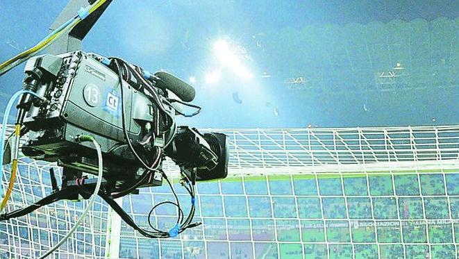 Stangata in tv: è sempre più caro vedere il calcio