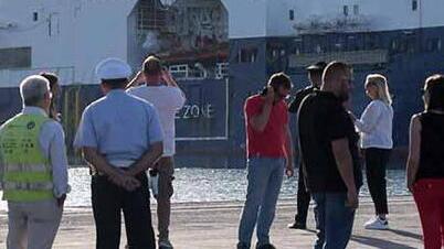 La Geo Barents nel porto di Marina di Carrara