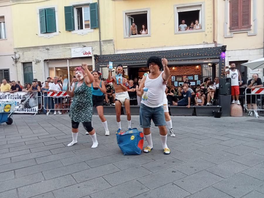 Porto Torres, alla gara delle vasche da bagno il pubblico delle grandi occasioni
