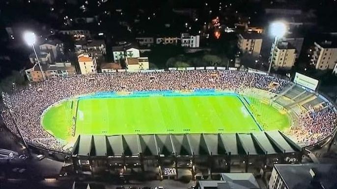 Una spettacolare veduta dell’Arena (immortalata dal drone di Sky)