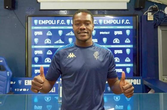 
	Emmanuel Gyasi durante la conferenza di presentazione a Empoli (Foto Juri Autovino)

