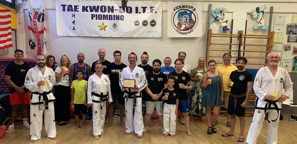 Bernardeschi e il gruppo del Tae Kwo di Piombino