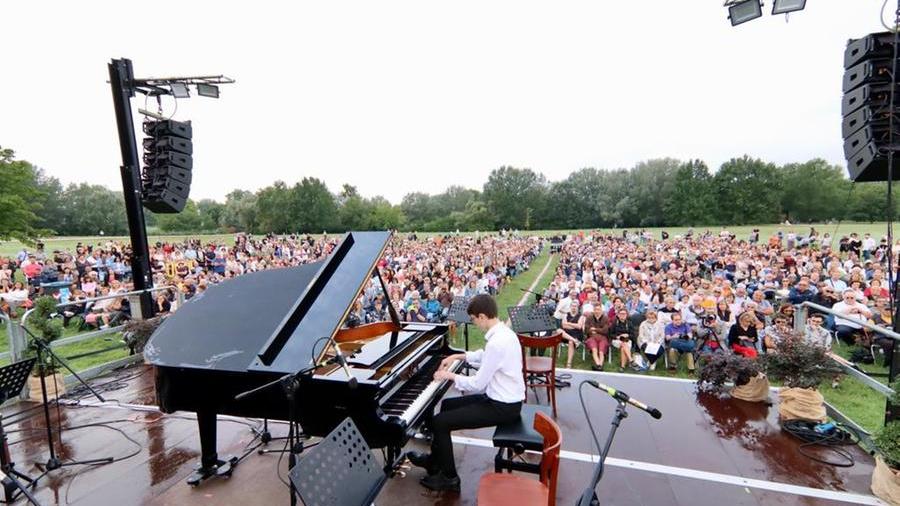 Ferrara, in duemila all’alba per la riapertura del parco Urbano
