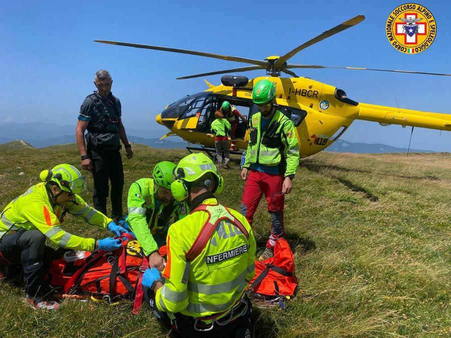 Scivolano durante le escursioni sull’Appennino modenese: ferita una donna e trauma cranico per un pensionato