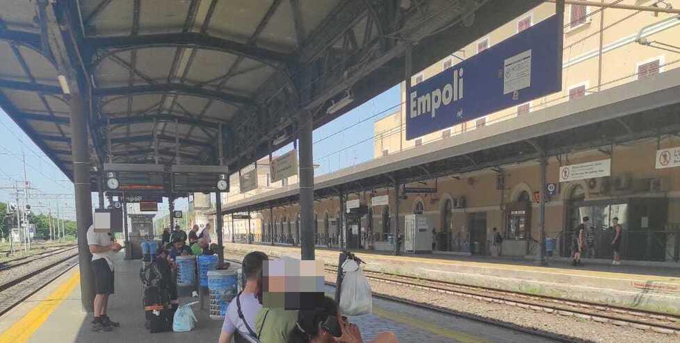 Ritardi, soppressioni e niente climatizzazione: Empoli, il calvario dei pendolari