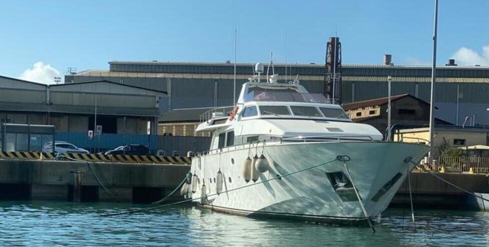 Nave abbandonata nel porto di Piombino, il mistero coperto da Panama