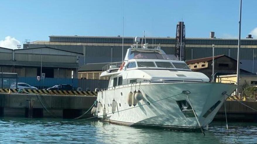 Nave abbandonata nel porto di Piombino, il mistero coperto da Panama