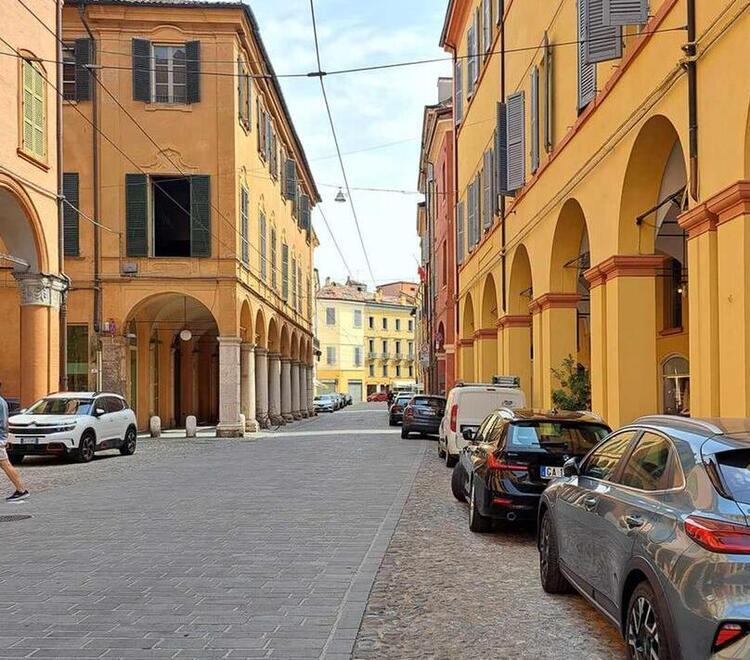 Modena. «Corso Canalchiaro, il cantiere infinito: subito gli indennizzi» 