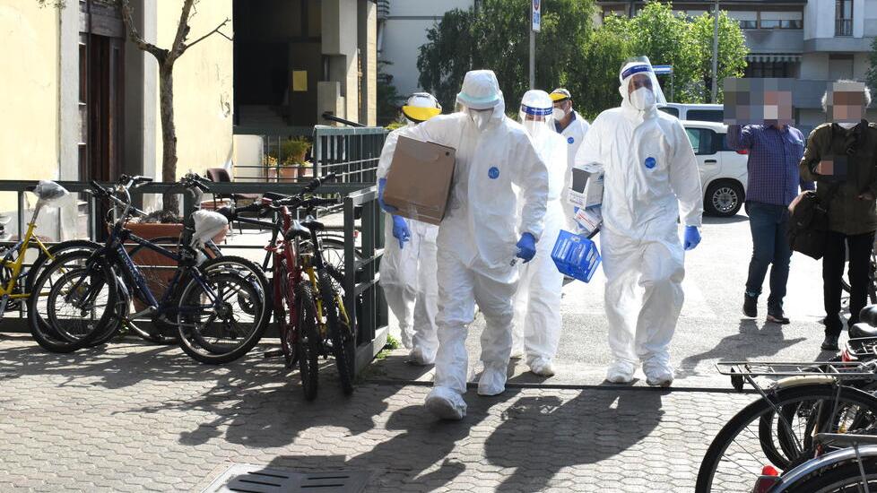Casi di tubercolosi, via allo screening su tutti i migranti di Vicofaro