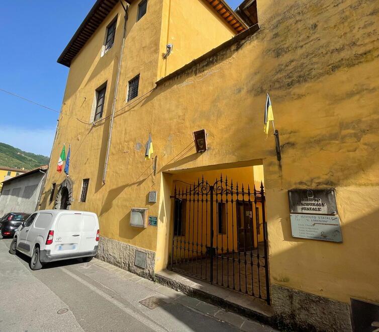 Pescia, il liceo Lorenzini è fucina di centisti: sono 38 (e 7 con lode)