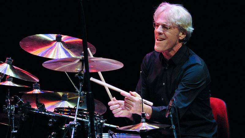 L’ecologia fa spettacolo: Stewart Copeland chiude Musart Festival
