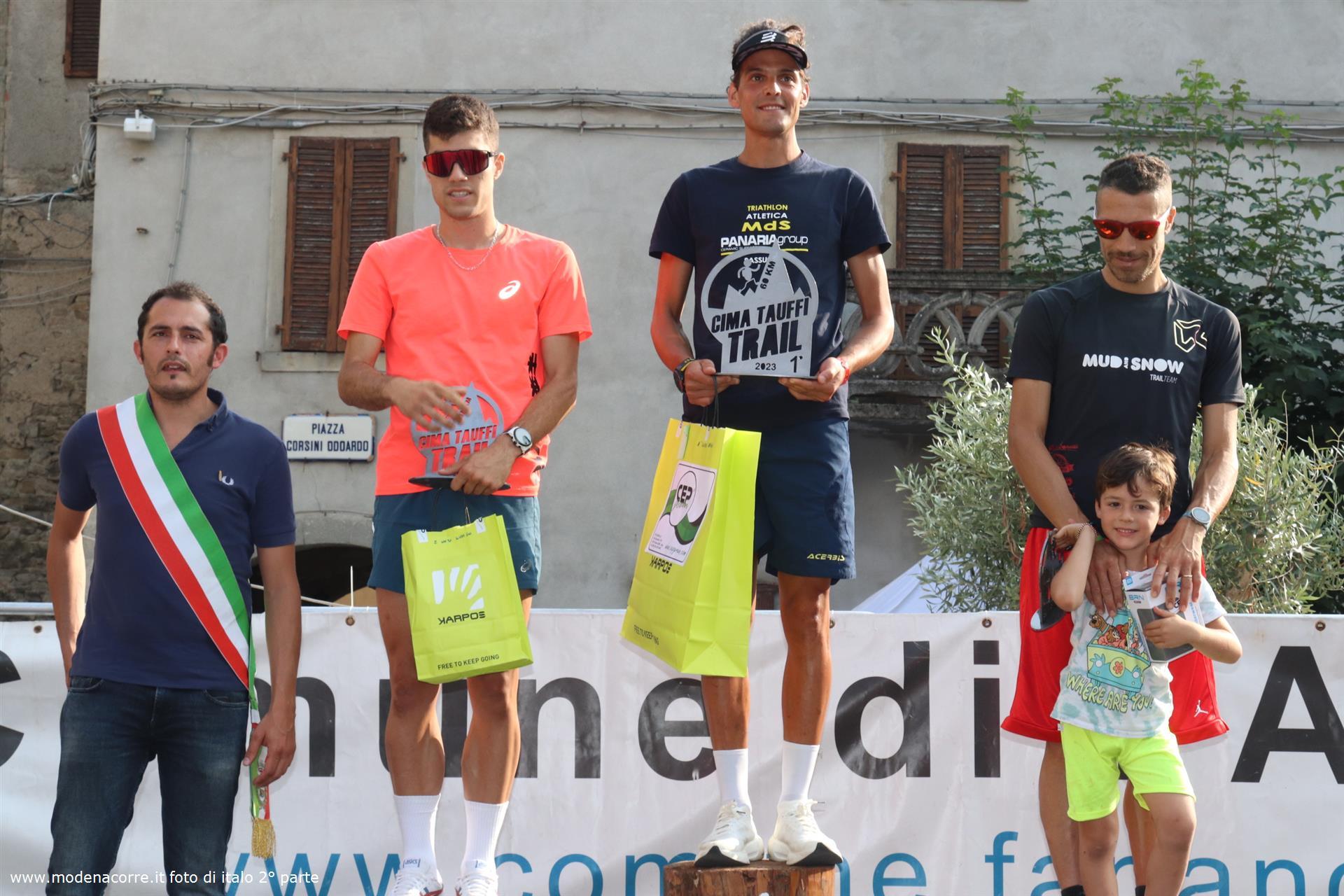 Fanano. Corsini e Calzolari autografano il Cima Tauffi Trail<br>
<br>
