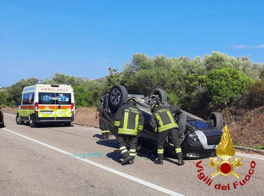Scontro fra due auto sulla strada per Rudalza: uno dei conducenti e un ragazzino in ospedale a Olbia