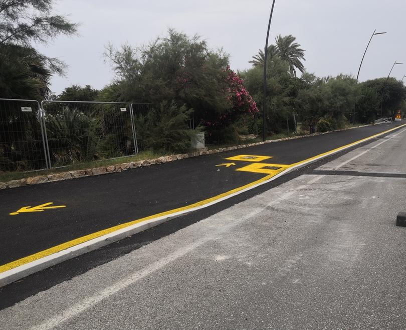 Livorno, ecco la striscia di bitume ai 3 Ponti: «Ma metteremo granito rosa»<br>
