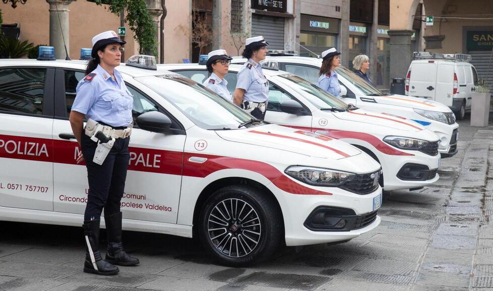 Empoli, cinque nuovi mezzi per i vigili urbani. E da settembre tre assunzioni