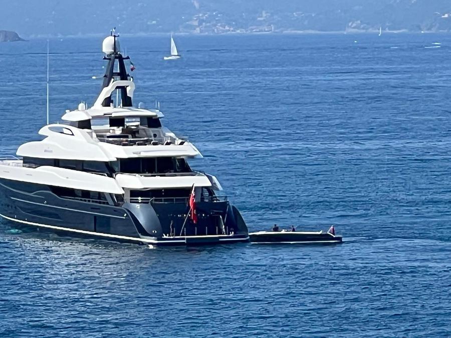 
	Il panfilo di Jordan

